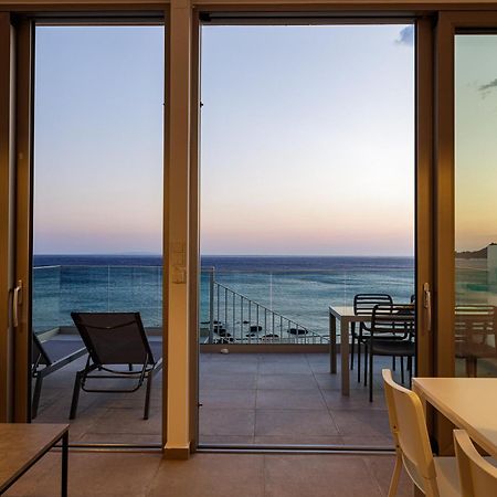 Aelia Seascape Apartments Плакиас Екстериор снимка