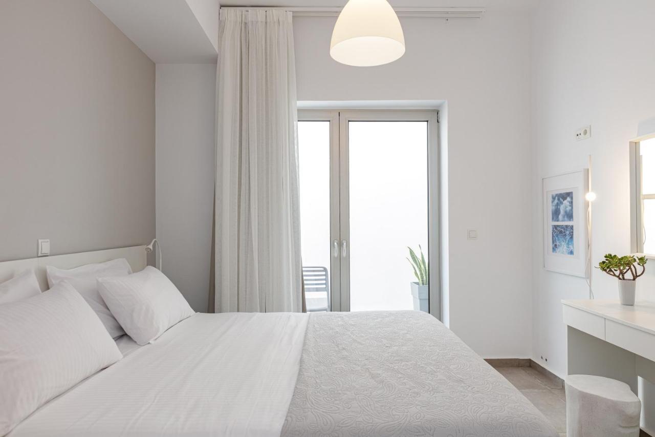 Aelia Seascape Apartments Плакиас Екстериор снимка