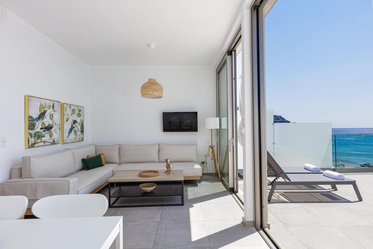 Aelia Seascape Apartments Плакиас Екстериор снимка
