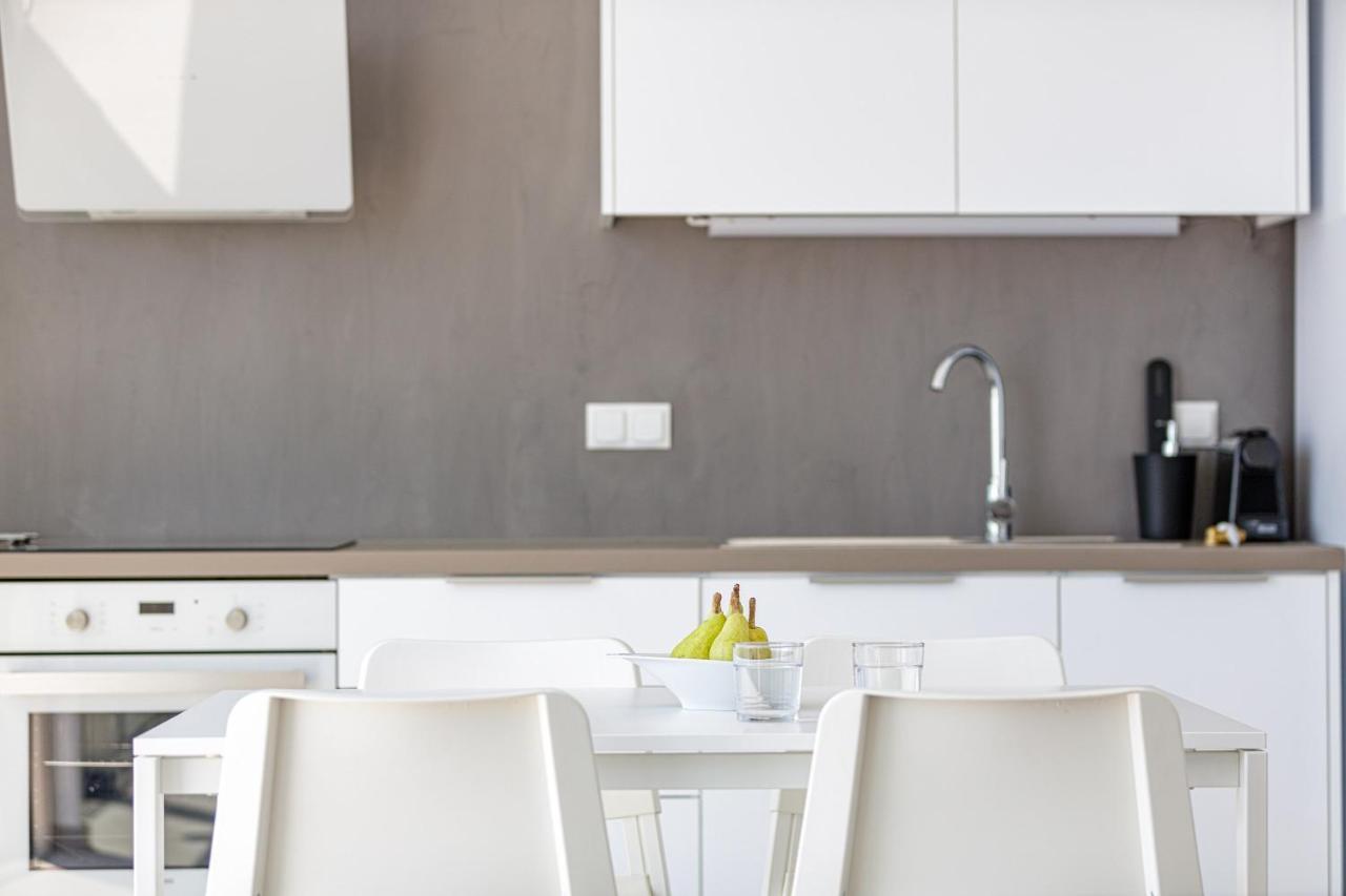 Aelia Seascape Apartments Плакиас Екстериор снимка