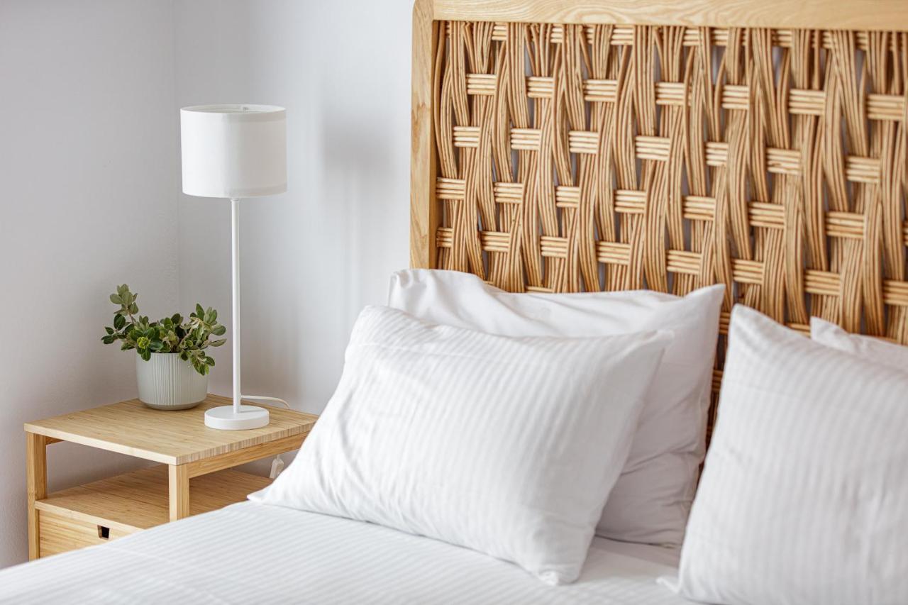 Aelia Seascape Apartments Плакиас Екстериор снимка