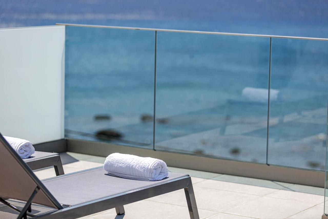 Aelia Seascape Apartments Плакиас Екстериор снимка