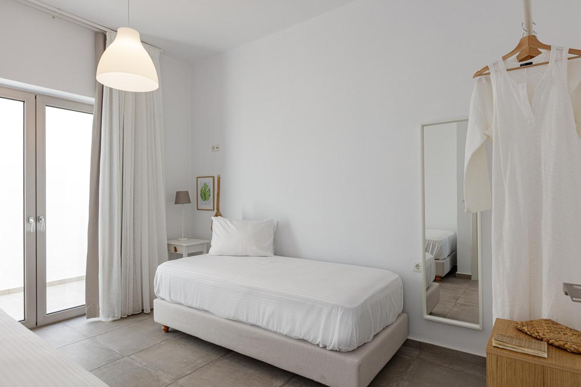 Aelia Seascape Apartments Плакиас Стая снимка