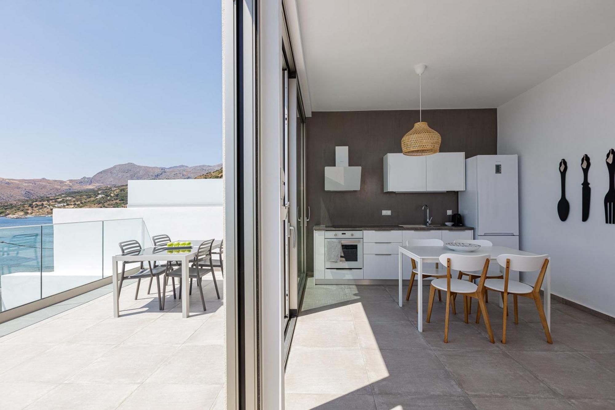 Aelia Seascape Apartments Плакиас Стая снимка